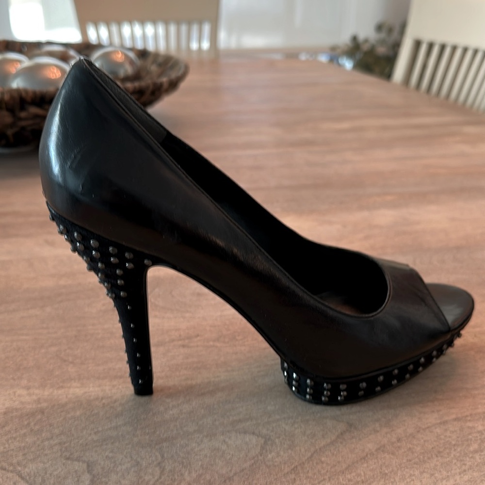 Nine West Black Peep Toe Heels